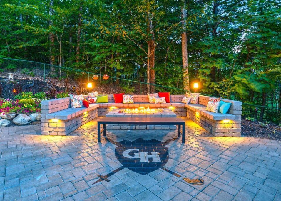 The Glen House -9 Bdrm Estate Sleep 26 Movie Theater,Pool,Golf,Ski Newry Exterior photo