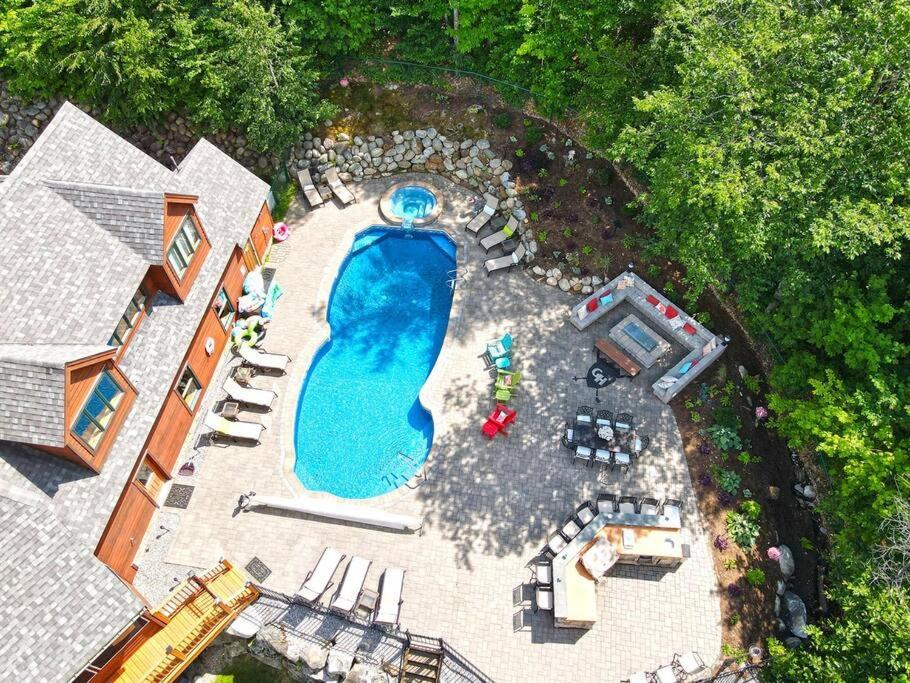 The Glen House -9 Bdrm Estate Sleep 26 Movie Theater,Pool,Golf,Ski Newry Exterior photo