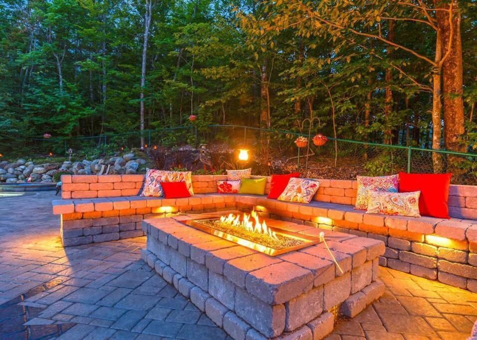 The Glen House -9 Bdrm Estate Sleep 26 Movie Theater,Pool,Golf,Ski Newry Exterior photo