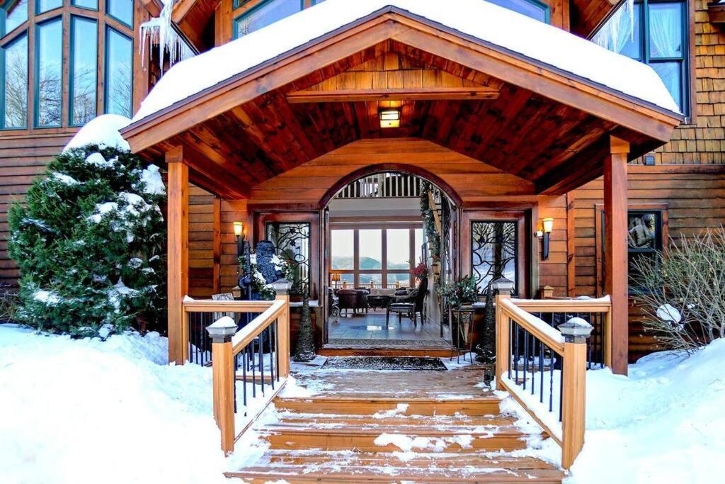 The Glen House -9 Bdrm Estate Sleep 26 Movie Theater,Pool,Golf,Ski Newry Exterior photo